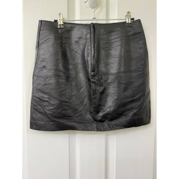 Bebe Vintage 100% genuine leather black lined mini skirt size 6 - Picture 2 of 4